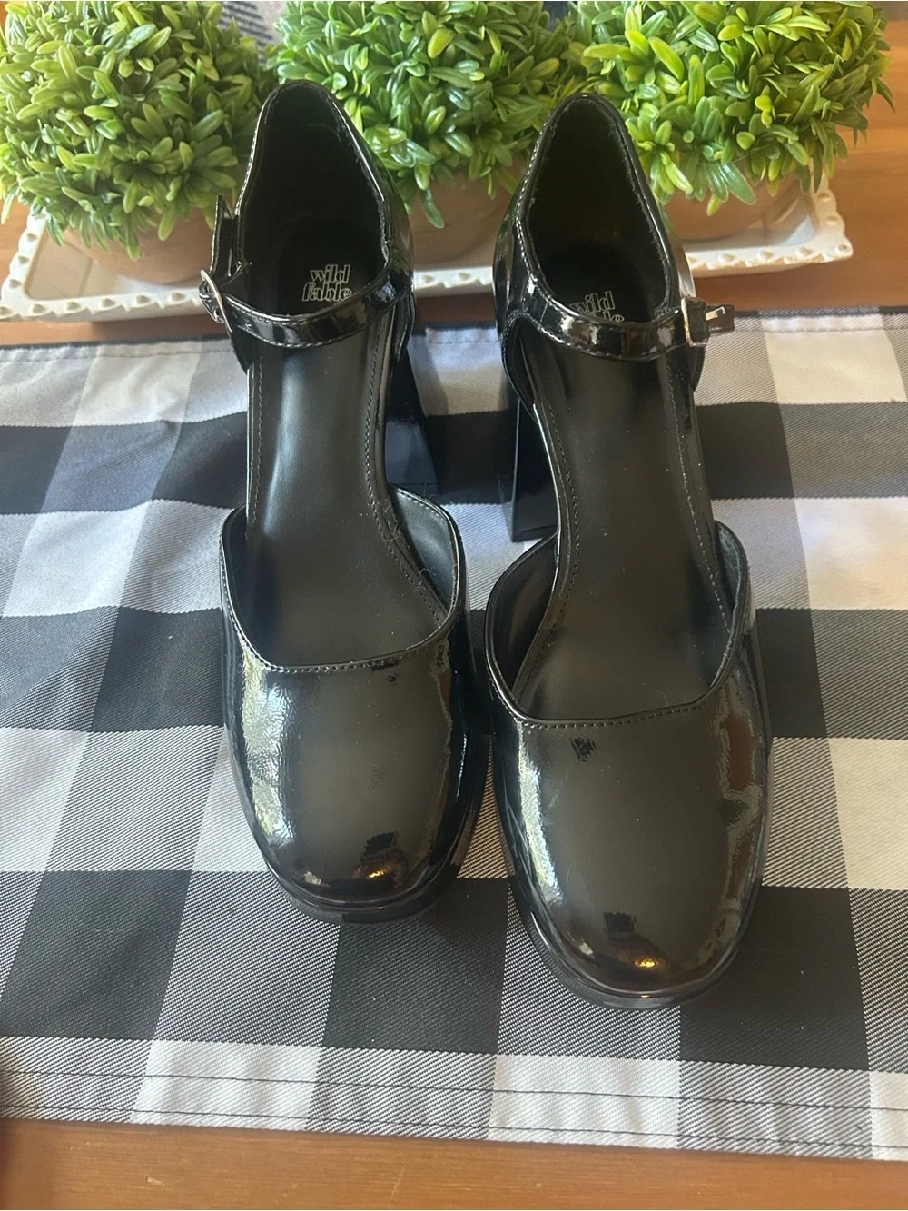 Wild Fable Darcy Mary Jane black patent platform Chunky heels 7